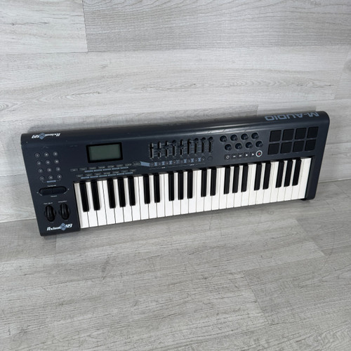 Vist Large View of Product Image Which is Used M-Audio Axiom 49 - USB MIDI Keyboard Controller - 49-key
