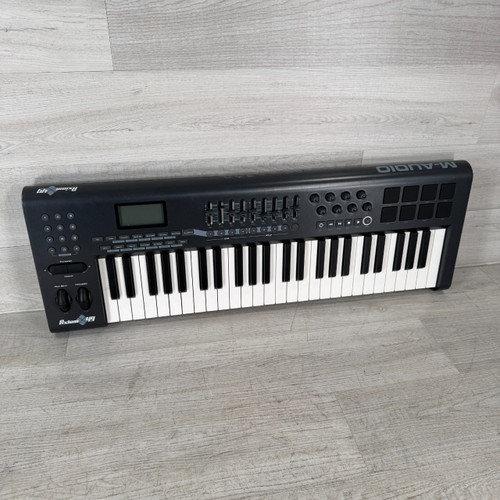 Vist Large View of Product Image Which is Used M-Audio Axiom 49 - USB MIDI Keyboard Controller - 49-key