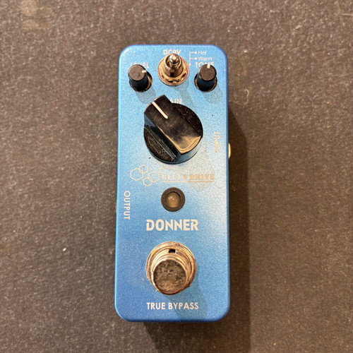 Vist Large View of Product Image Which is Used Donner BLUES DRIVE Distortion Pedal
