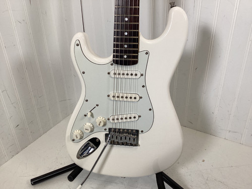 Vist Large View of Product Image Which is Used SX MINI VTG Electric Guitar White 6-String