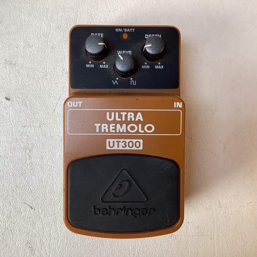 Vist Large View of Product Image Which is Used Behringer UT300 TREMOLO Tremolo Pedal