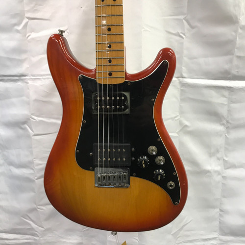 Vist Large View of Product Image Which is Used Fender 1981 LEAD III Vintage S Type Electric Guitar Cherry Sunburst 6-String