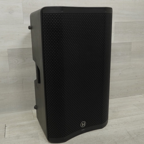 Vist Large View of Product Image Which is Used Harbinger V4115 Powered Full Range Speaker Cabinet - Local Pickup Only
