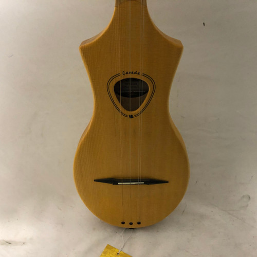 Vist Large View of Product Image Which is Used Seagull M4 SPRUCE Solid Top Acoustic Guitar Natural