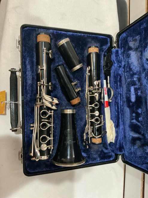 Vist Large View of Product Image Which is Used Selmer BUNDY 577 Resonite Clarinet
