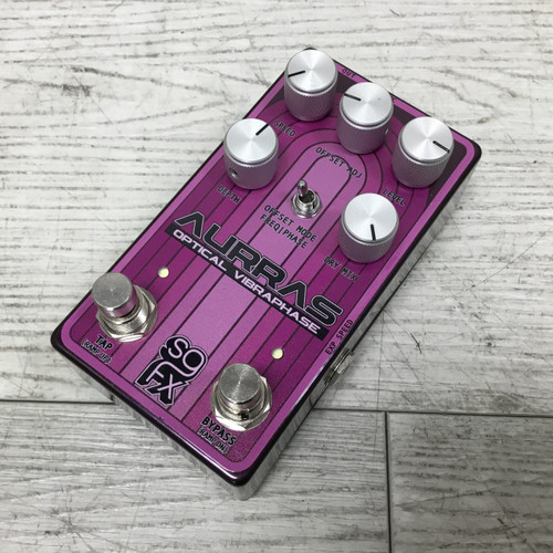 Vist Large View of Product Image Which is Used SolidGoldFX Aurras Optical Vibraphase Vibrato Pedal