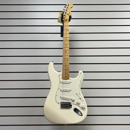Vist Large View of Product Image Which is Used Fender STANDARD STRATOCASTER 2008 W/TX SPECIALS S Type Electric Guitar White 6-String
