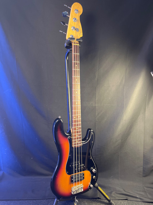 Vist Large View of Product Image Which is Used Fender FENDER AMERICAN P-BASS P Type Bass Guitar Sunburst 4-String