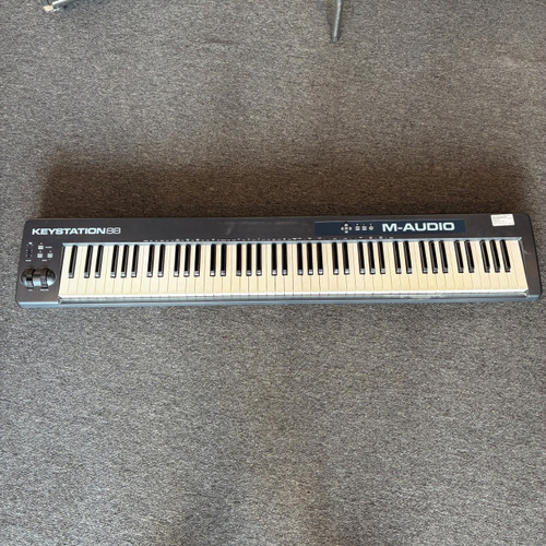 Vist Large View of Product Image Which is Used M-Audio KEYSTATION  88 88-Key Controller 88-key
