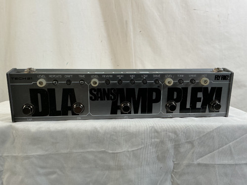 Vist Large View of Product Image Which is Used Tech 21 FLY RIG 5 Multi-FX Pedal