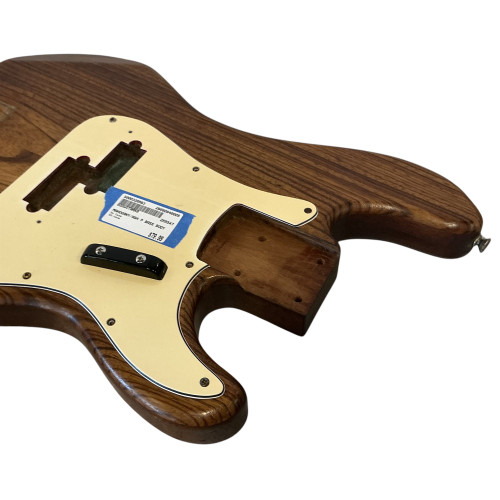Vist Large View of Product Image Which is Used MAHOGANY/ASH P BASS BODY Guitar