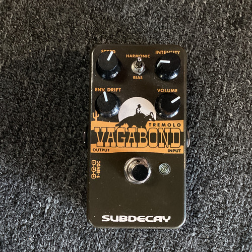 Vist Large View of Product Image Which is Used Subdecay VAGABOND TREMOLO Tremolo Pedal