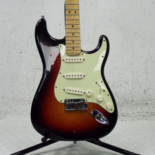 Vist Large View of Product Image Which is Used Fender 2010 american Deluxe Stratocaster S Type Electric Guitar Sunburst 6-String