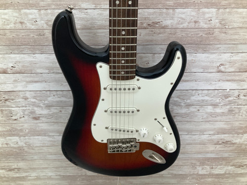 Vist Large View of Product Image Which is Used Squier CLASSIC VIBE 60S STRATOCASTER Electric Guitar