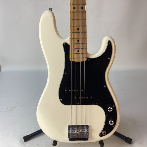 Vist Large View of Product Image Which is Used Fender 2017 P BASS P Type Bass Guitar White 4-String