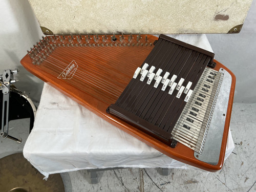Vist Large View of Product Image Which is Used Oscar Schmidt AS-IS AUTOHARP + CASE Vintage Instrument