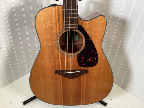 Vist Large View of Product Image Which is Used Yamaha FGX800C Laminate Top Acoustic Guitar Natural