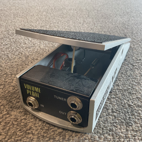 Vist Large View of Product Image Which is Used ERNIE BALL VP JR Volume Pedal