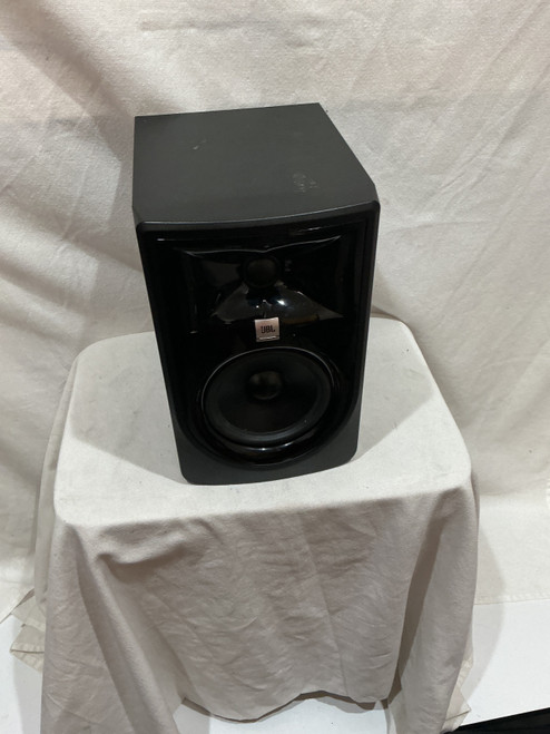 Vist Large View of Product Image Which is Used JBL MK II STUDIO MONITOR Powered Studio Monitor