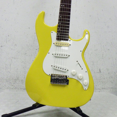 Vist Large View of Product Image Which is Used Greg Bennett MALIBU S Type Electric Guitar Yellow 6-String