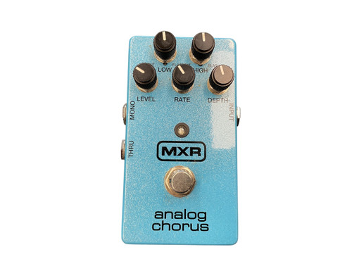 Vist Large View of Product Image Which is Used MXR ANALOG CHORUS Chorus Pedal