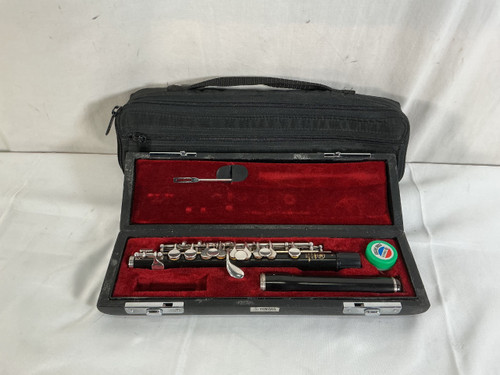 Vist Large View of Product Image Which is Used Yamaha YPC-62 PICCOLO Wood Piccolo