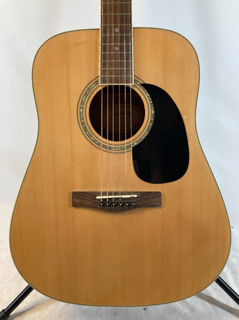 Vist Large View of Product Image Which is Used Mitchell MD100 Acoustic Guitar