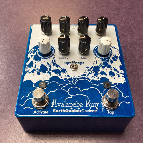 Vist Large View of Product Image Which is Used Earthquaker Devices AVALANCHE RUN Reverb Pedal
