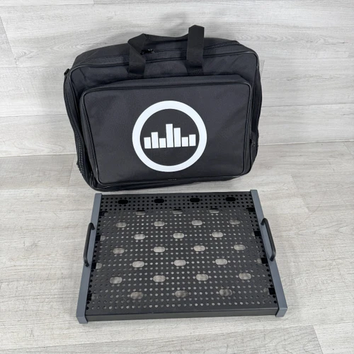Vist Large View of Product Image Which is Used Temple Audio DUO 17 Templeboard with Soft Case - Gunmetal