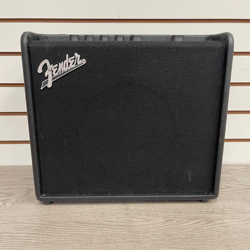 Vist Large View of Product Image Which is Used Fender MUSTANG LT 25 1 x 8 Solid State Amplifier 1 x 8
