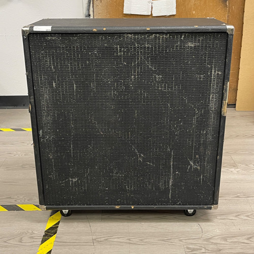 Vist Large View of Product Image Which is Used Fender DT-412 4 x 12 Guitar Speaker Cabinet 4 x 12
