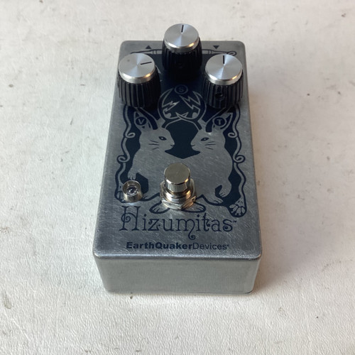 Vist Large View of Product Image Which is Used Earthquaker Devices HIZUMITAS Distortion Pedal