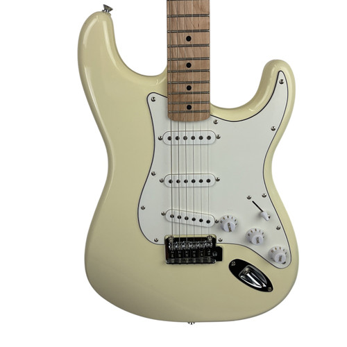 Vist Large View of Product Image Which is Used Squier AFFINITY STRAT S Type Electric Guitar White 6-String