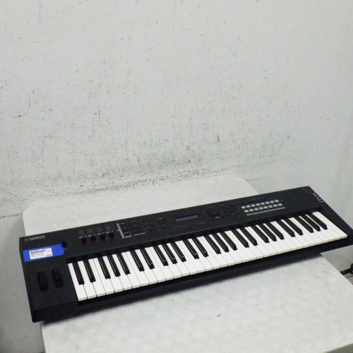 Vist Large View of Product Image Which is Used Yamaha MX61 Synthesizer 61-Key Synthesizer 61-Key