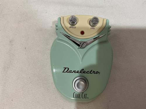 Vist Large View of Product Image Which is Used Danelectro COOL CAT CHORUS Chorus Pedal