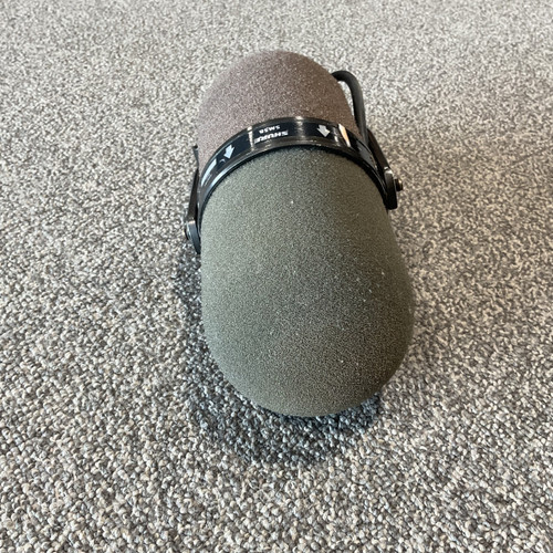 Vist Large View of Product Image Which is Used SHURE SM5B Vintage Microphone