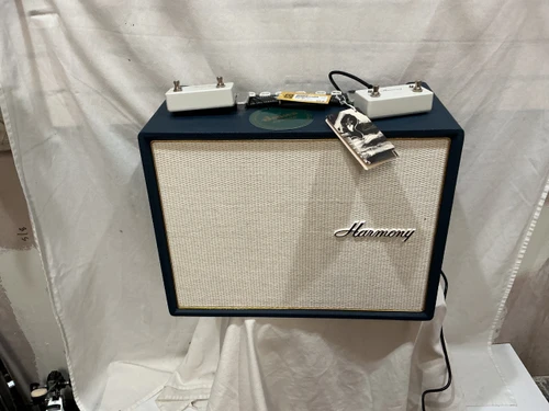 Vist Large View of Product Image Which is Used Harmony H605 TUBE AMP 1 x 8 Tube Combo Amplifier 1 x 8