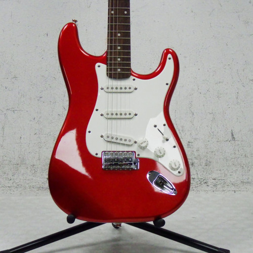 Vist Large View of Product Image Which is Used Squier AFFINITY STRAT S Type Electric Guitar Red 6-String