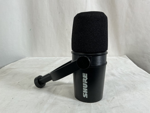 Vist Large View of Product Image Which is Used Shure MV7X Microphone