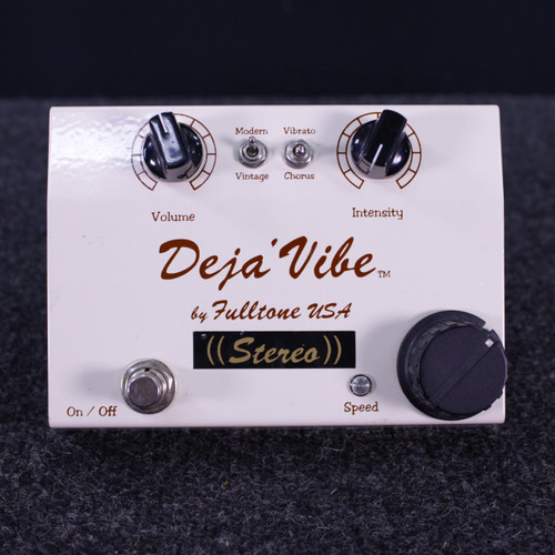 Vist Large View of Product Image Which is Used Fulltone MINI DEJA VIBE STEREO Chorus Pedal
