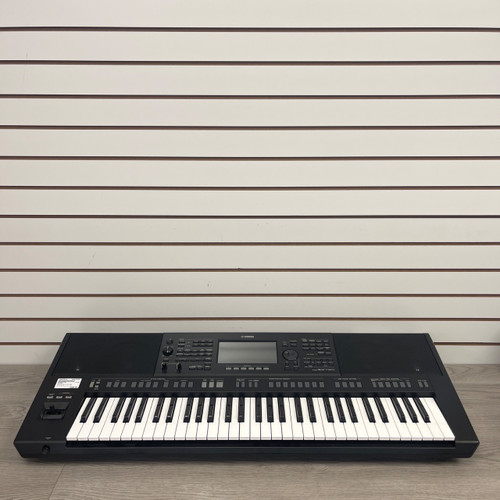 Vist Large View of Product Image Which is Used Yamaha PSR-SX720 W/AC/BAG 61-Key Keyboard 61-Key