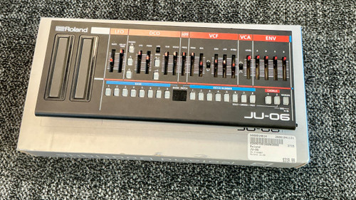 Vist Large View of Product Image Which is Used Roland JU-06 Rackmount Keyboard Brain