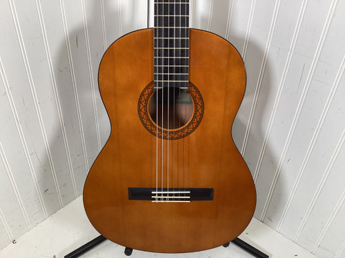Vist Large View of Product Image Which is Used Yamaha C40II Laminate Top Acoustic Guitar Natural