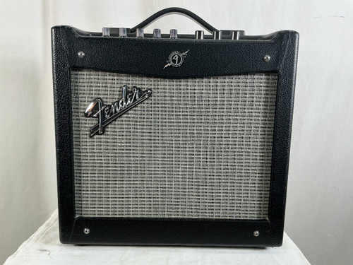Vist Large View of Product Image Which is Used Fender MUSTANG 1 V.2 1 x 8 Solid State Amplifier 1 x 8