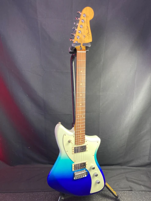 Vist Large View of Product Image Which is Used Fender PLAYER PLUS METEORA Offset Double Cutaway Electric Guitar Blue 6-String