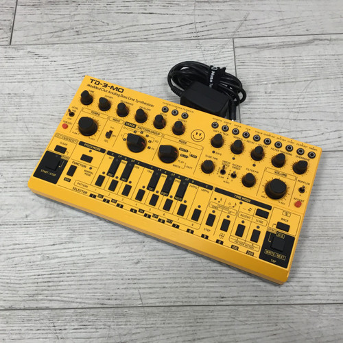 Vist Large View of Product Image Which is Used Behringer TD-3-MO-AM Bass Line Compact Synthesizer
