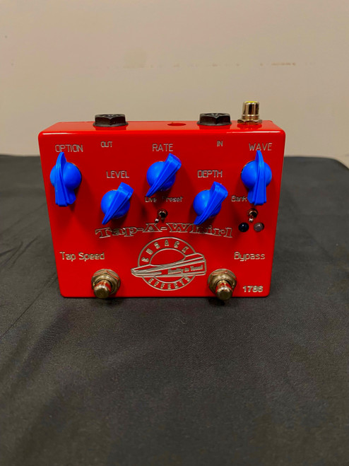 Vist Large View of Product Image Which is Used Cusack TAP-A-WHIRL TREMOLO Tremolo Pedal