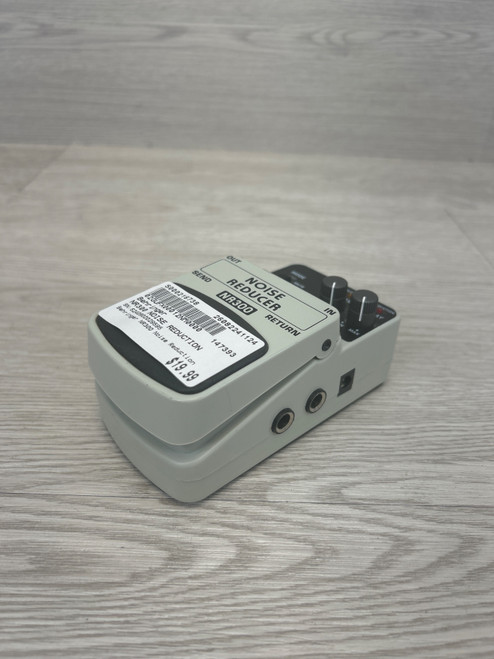 Vist Large View of Product Image Which is Used Behringer NR300 NOISE REDUCTION Noise Reduction Pedal
