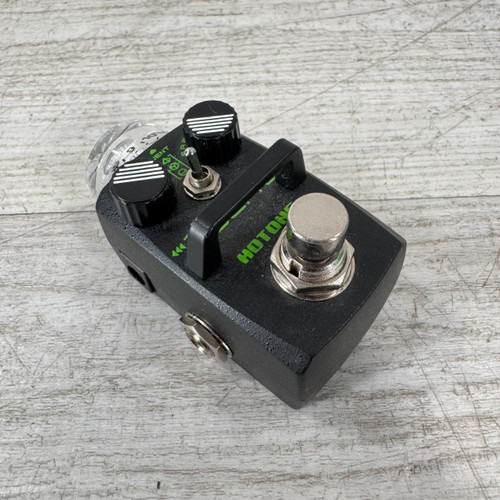 Vist Large View of Product Image Which is Used Hotone Skyline Djent Analog Modern Distortion Pedal
