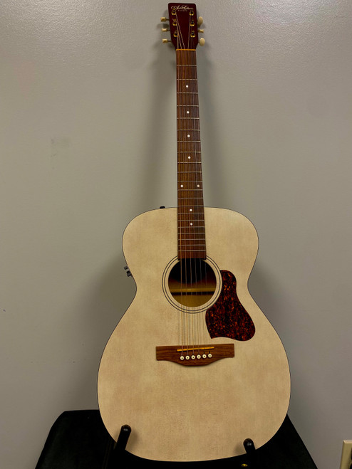Vist Large View of Product Image Which is Used Art & Lutherie LEGACY FADED CREAM QIT Solid Top Acoustic Guitar Natural